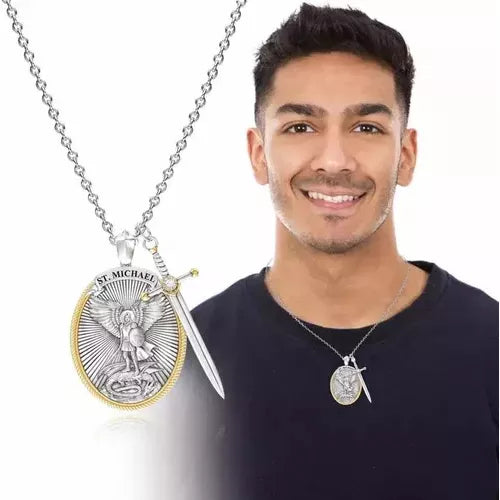 Cadena San Miguel Arcangel: material plata y baño en oro 18k