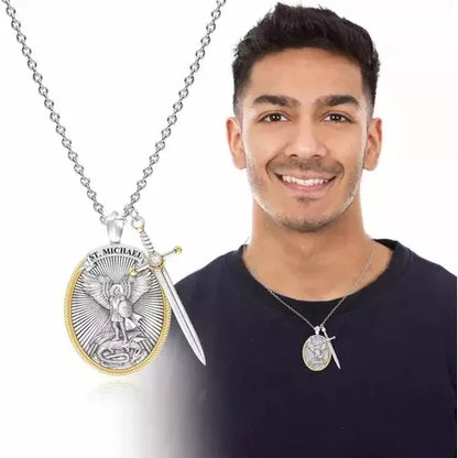 Cadena San Miguel Arcangel: material plata y baño en oro 18k